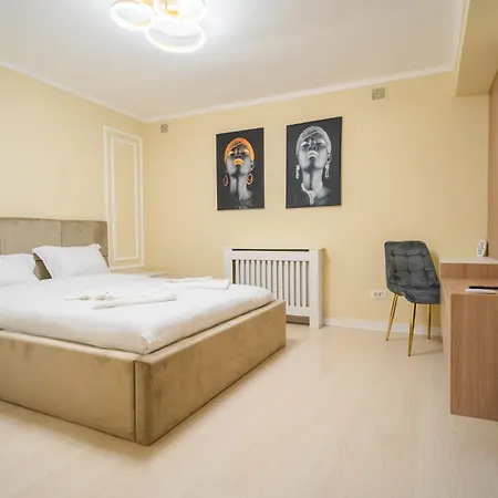 Luxurious With Swimming Pool - Herastrau Park Apartment Bucharest