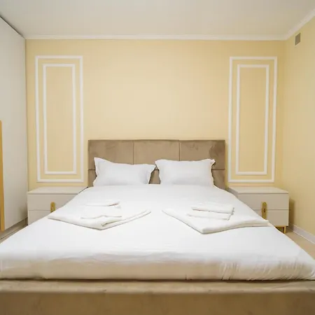Luxurious With Swimming Pool - Herastrau Park *